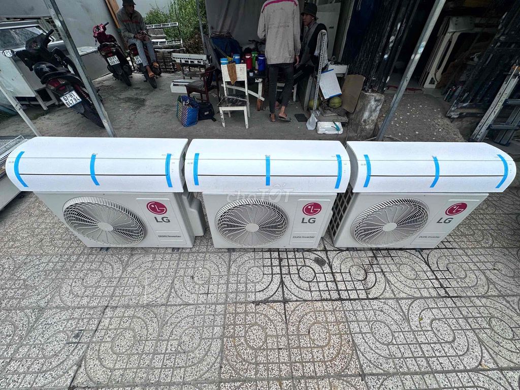 Máy lạnh LG inverter 2.5hp mới 95% sx 2024. Mua bán Máy lạnh, điều hoà tại Quận 7 Tp Hồ Chí Minh được đăng bởi Trần Kim Duyên hình 1