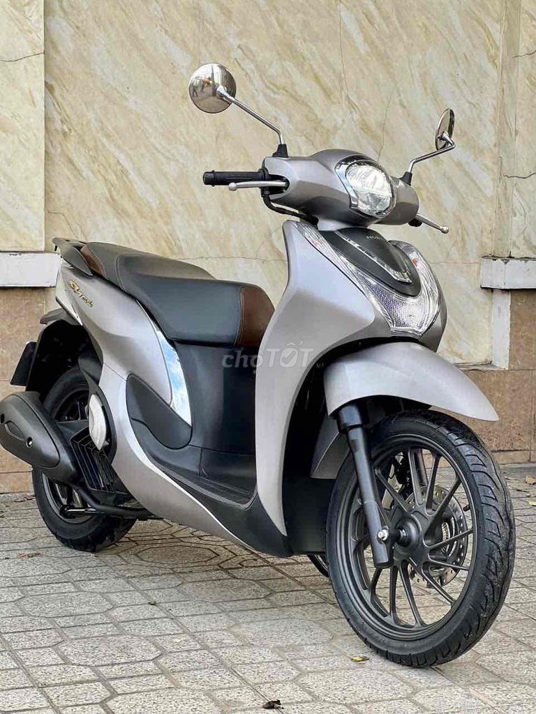 Honda SH Mode ABS Smartkey Xám đen 9chủ sang tên. Mua bán Xe máy tại Quận 12 Tp Hồ Chí Minh được đăng bởi CHXM Phương Nam Chuyên Bán Xe Trả Góp Bao Nợ Xấu hình 8