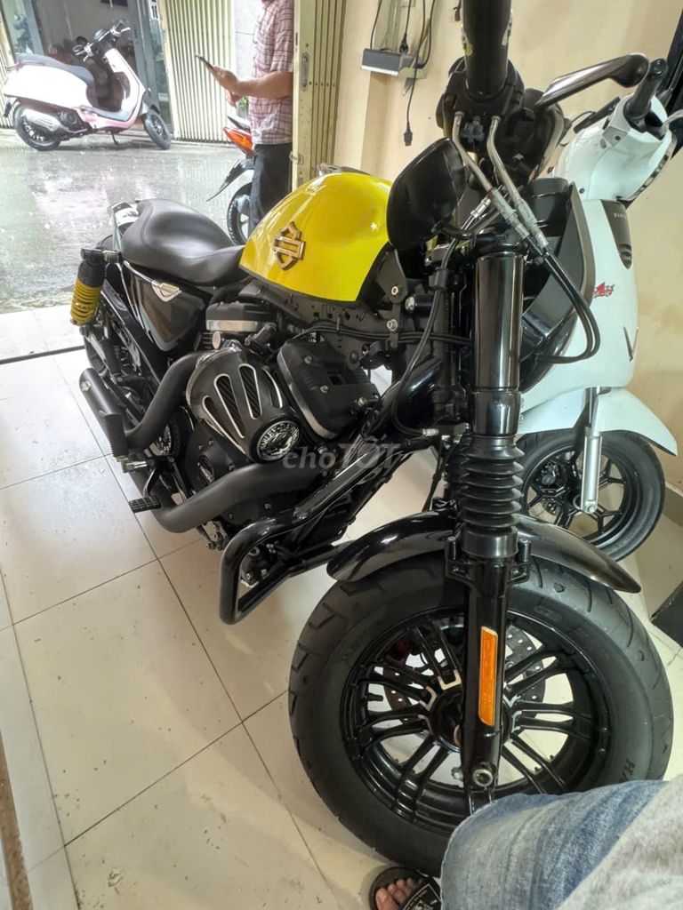Harley-Davidson 48 2022 Vàng Đen 12000km. Mua bán Xe máy tại Quận 3 Tp Hồ Chí Minh được đăng bởi A đạt hình 3