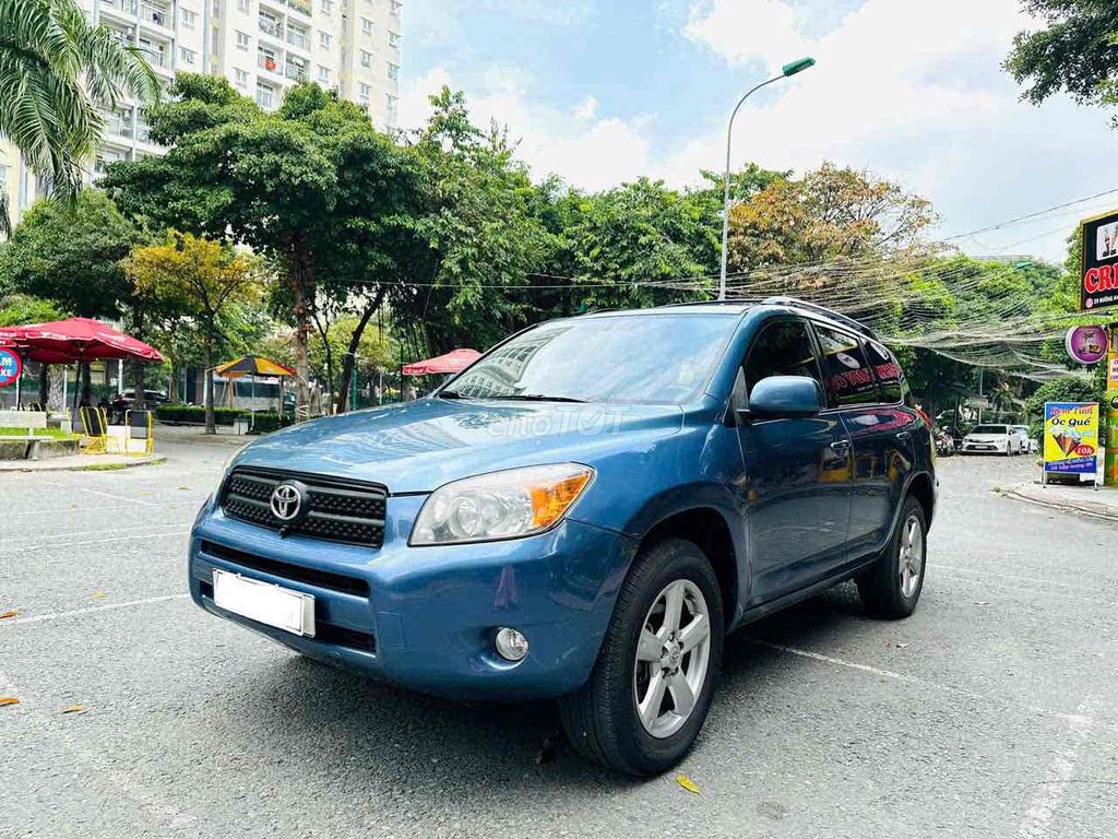 Toyota RAV4 2008 2.4AT./ ***