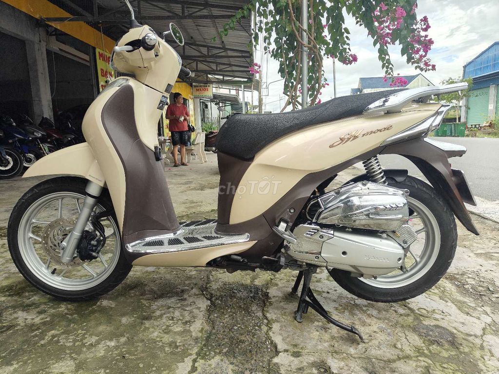 HONDA SH MODEL NGUYÊN ZIN ÁO KEO. Mua bán Xe máy tại Huyện Bình Tân Vĩnh Long được đăng bởi MƯỜI   BÌNH TÂN VL hình 6