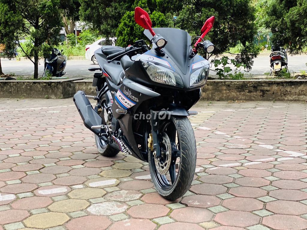 YAMAHA  R15 V2 XANH ĐEN NHẬP KHẨU 218 BIỂN HN 1CHỦ