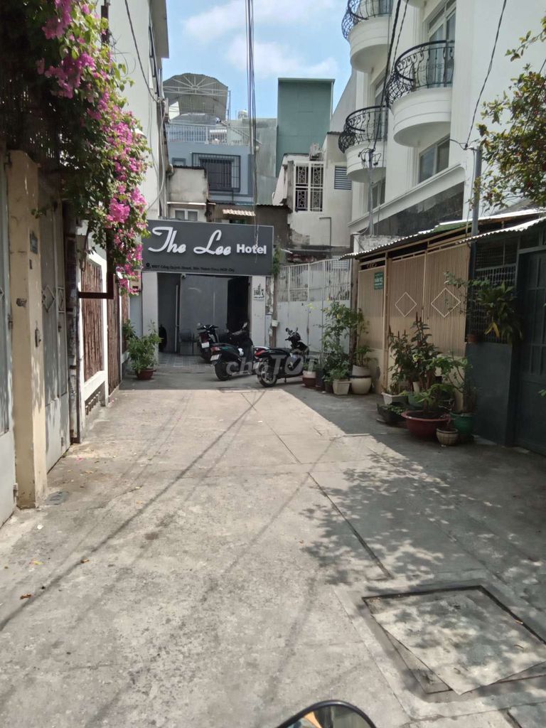 Nhà NT Minh Khai gần Thảo Cầm Viên, trệt 1 lầu 4x10, sân trước nhà 10m
