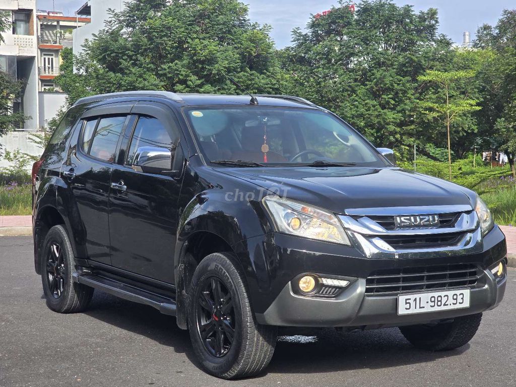 ISUZU MU-X 3.0L SX 2017 AT DẦU 118000KM BH 1 NĂM