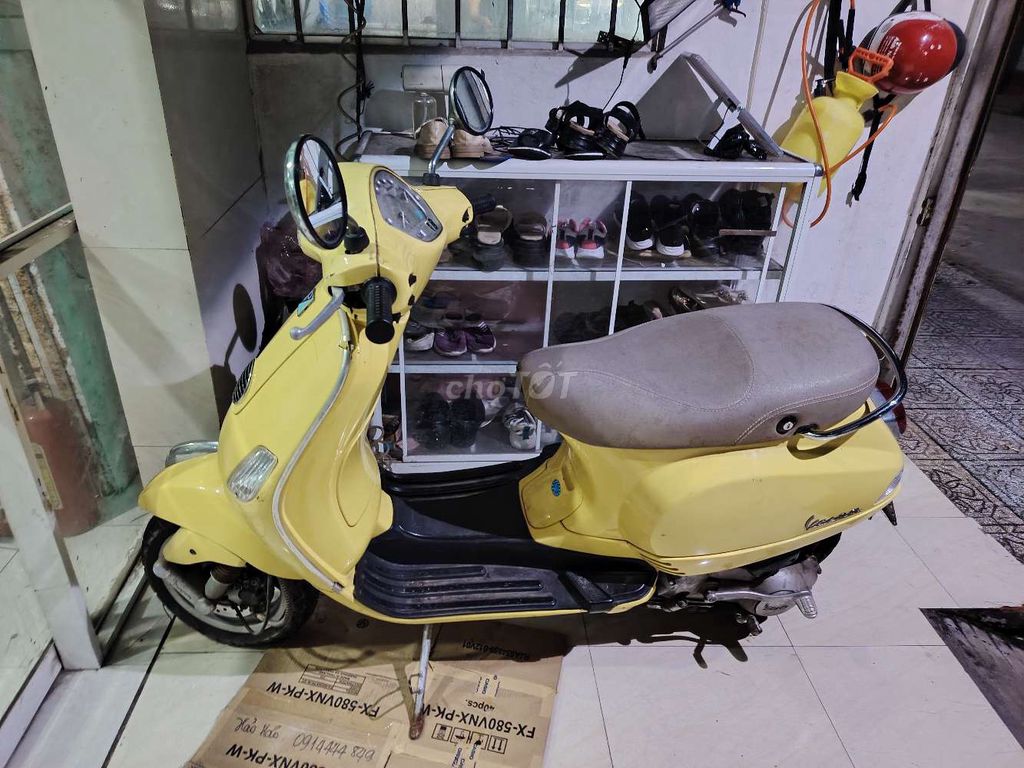 Xe máy Piaggio Vespa LX125 màu vàng. Mua bán Xe máy tại Huyện Phú Tân Cà Mau được đăng bởi TRẦN VĂN KHẢI hình 2