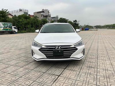 Bán Hyundai Elantra 2021