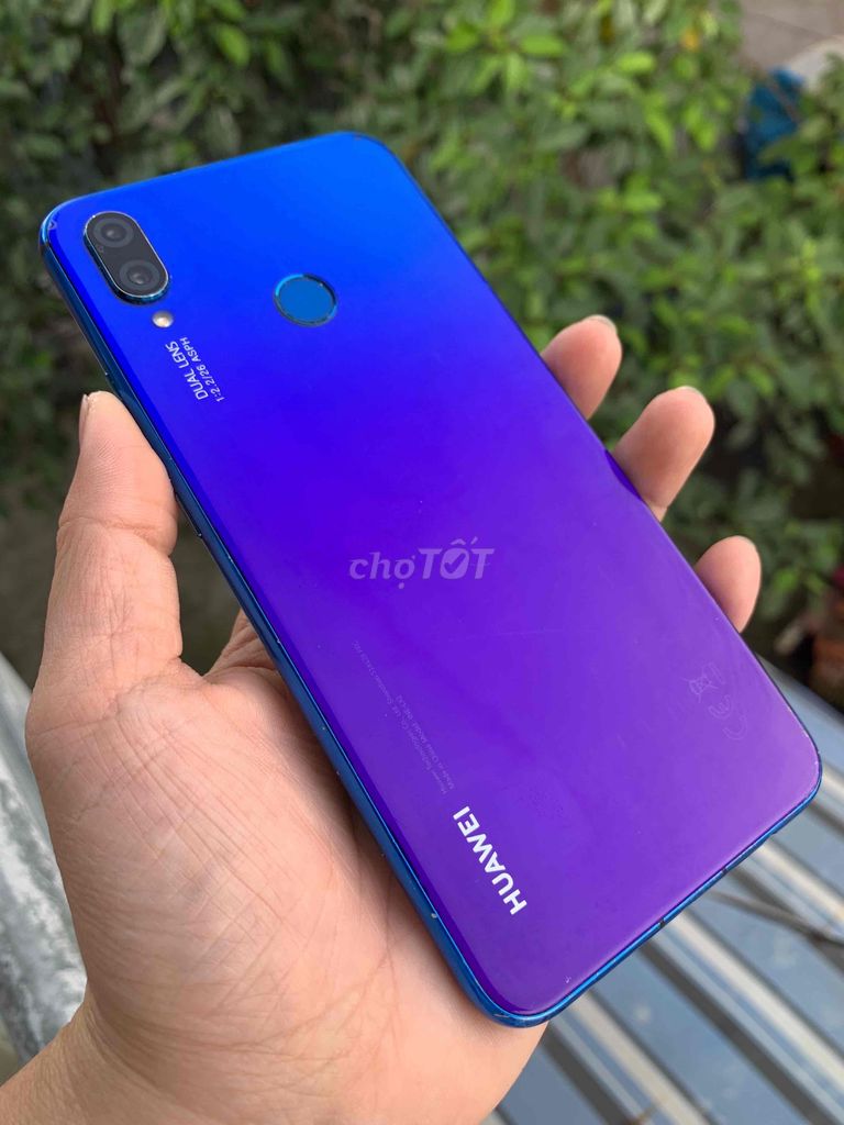 Huawei Nova 3i 128gb còn tốt. pin tốt