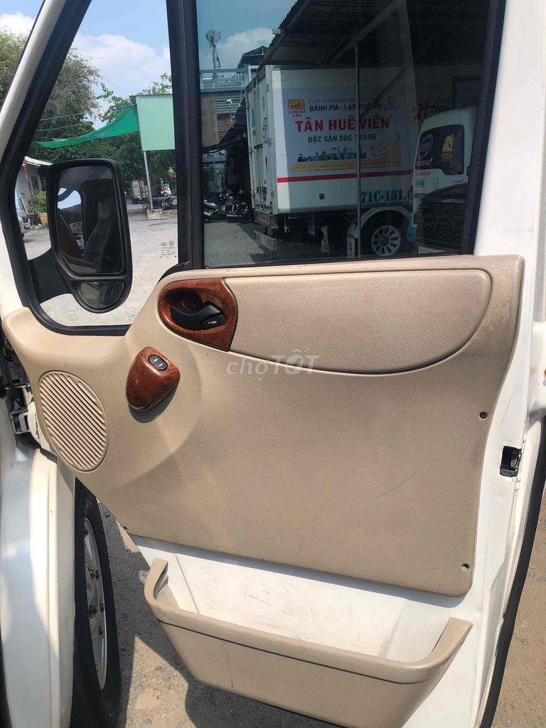 Грузовой фургон Ford Transit 850кг