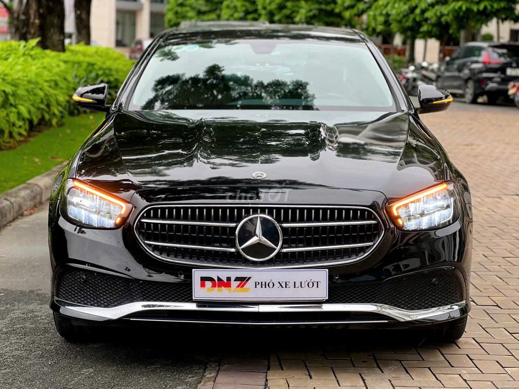 Mercedes Benz E180 Sport 2023 - 13.000 km