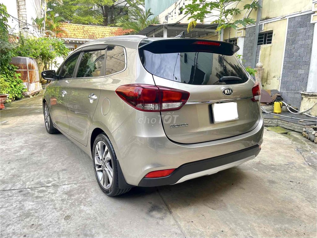 Kia Rondo 2.0 GAT 2019. Xe gia đình rất đẹp. Mua bán Ô tô tại Quận 7 Tp Hồ Chí Minh được đăng bởi Thanh Bình Land hình 6