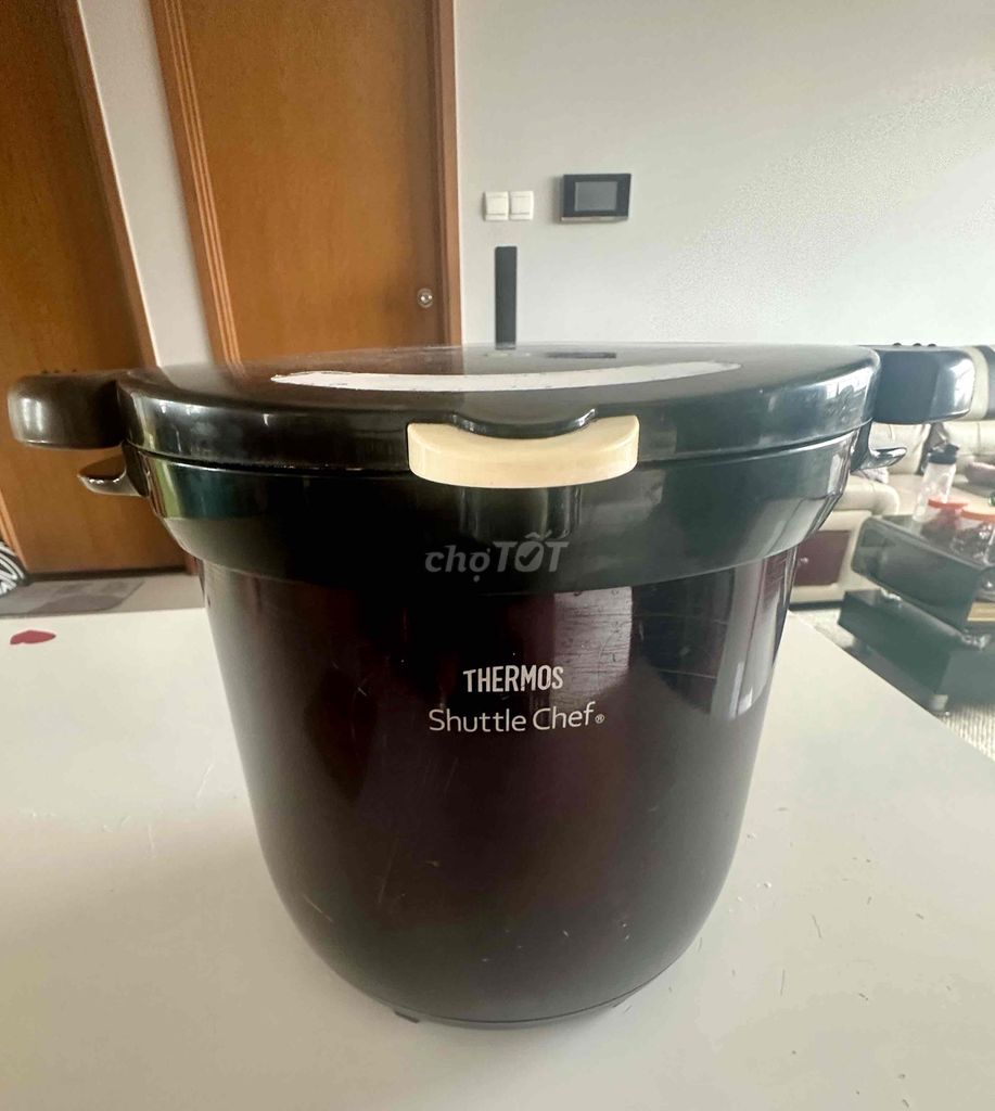Nồi ủ Thermos Shuttle Chef 4.5L. Mua bán Dụng cụ nhà bếp tại Quận 7 Tp Hồ Chí Minh được đăng bởi Thùy Dương hình 1