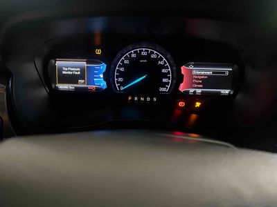 Ford Everest 2019 Trend 2.0L AT 4x2 - 828825 km. Mua bán Ô tô tại Thành phố Thuận An Bình Dương được đăng bởi tran quang tho