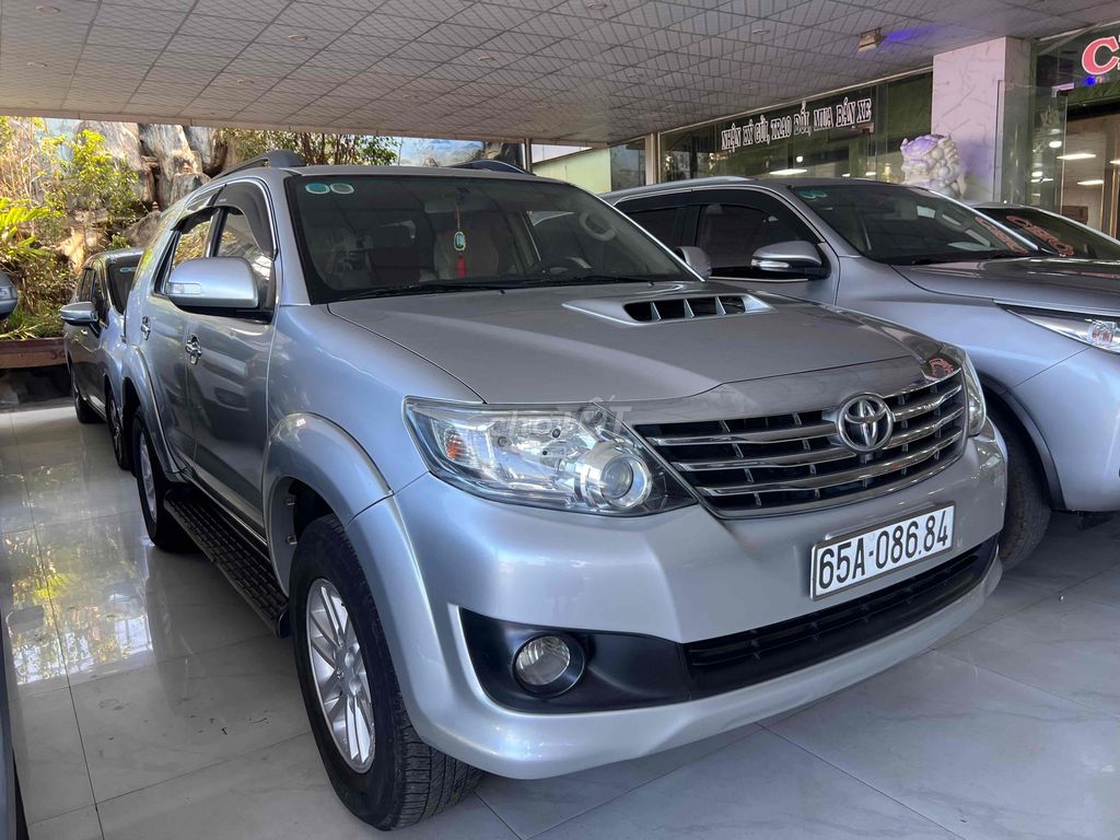 Toyota Fortuner 2013 2.5G 4x2 - 83000 km