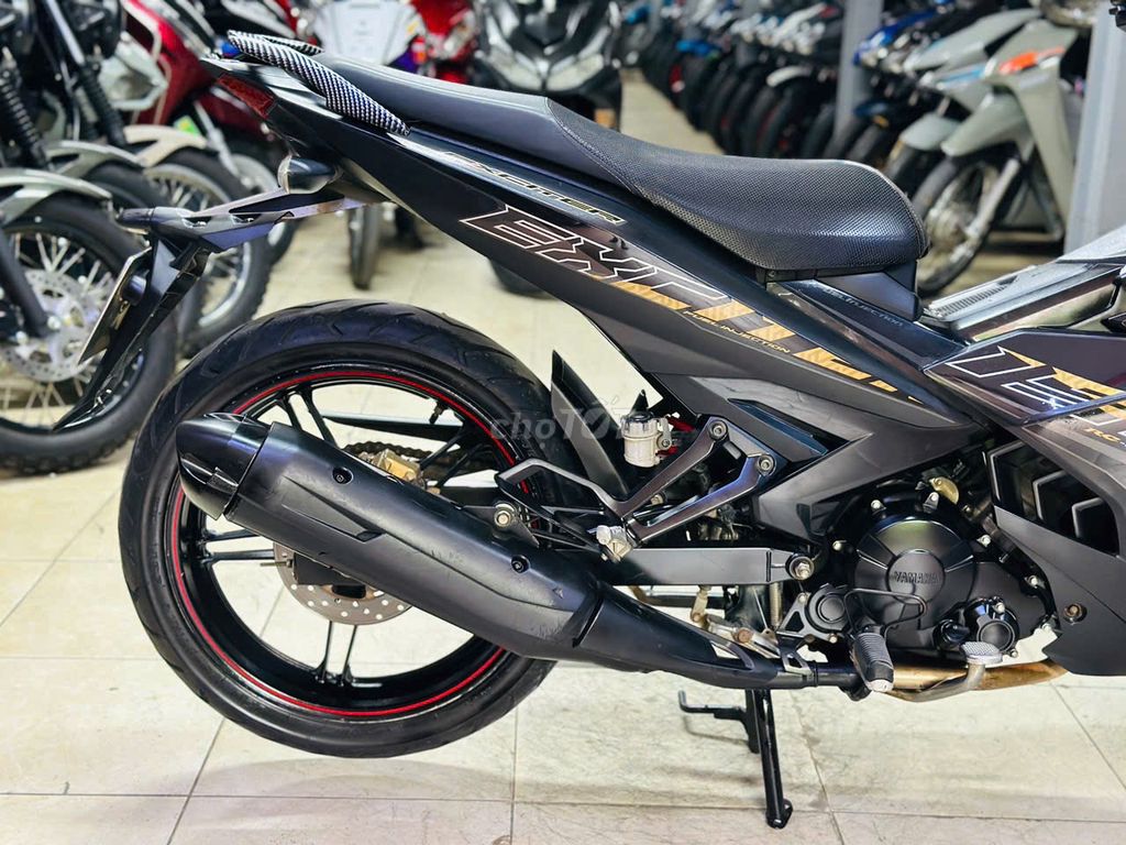 ПРОЦВЕТАЮЩИЙ МОТОЦИКЛЕТ-ВОЗБУДИТЕЛЬ 150 RC ЧЕРНЫЙ СЕРЫЙ ЗОН