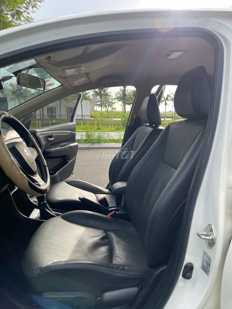 Suzuki Ciaz 2020 1.4AT trắng  - 66999km xe GĐ dùng. Mua bán Ô tô tại Thành phố Thủ Đức Tp Hồ Chí Minh được đăng bởi HỒ TRIỂN hình 7