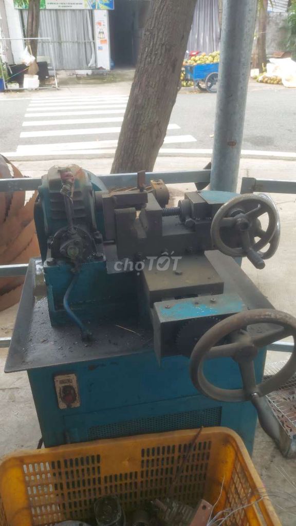 Máy tiện màu Xanh. Mua bán Đồ chuyên dụng, Giống nuôi trồng tại Thành phố Thủ Dầu Một Bình Dương được đăng bởi Phùng Ngọc Văn hình 1