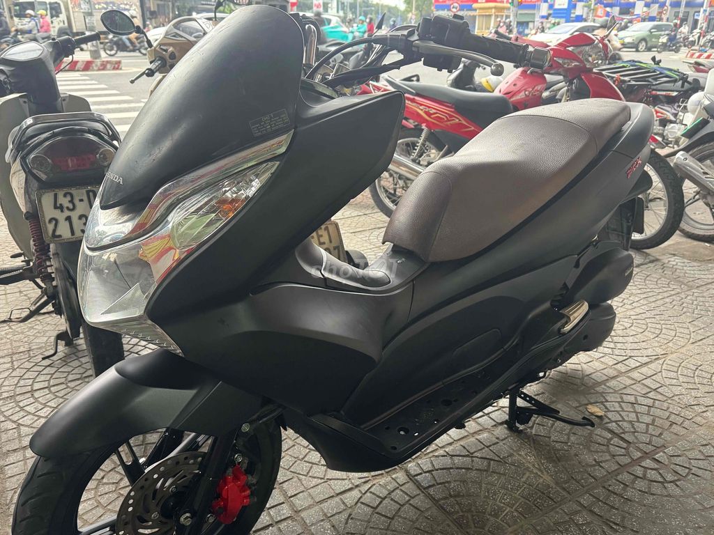 Honda PCX 2013 màu Đen. Mua bán Xe máy tại Quận Cẩm Lệ Đà Nẵng được đăng bởi Thanh lý hình 4