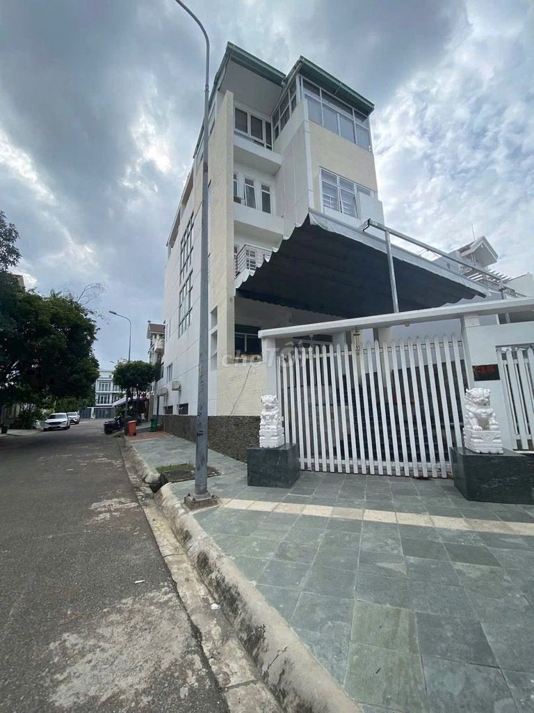 Bán nhà góc 2MT An Phú Quận 2. 172m2 - Hầm 4 tầng - 2MT đường lớn
