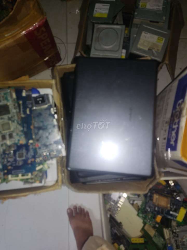 mua xác máy tính, laptop , mạch điện tử. Mua bán Laptop tại Huyện Chợ Mới An Giang được đăng bởi Mua phế liệu máy tính laptop hình 3