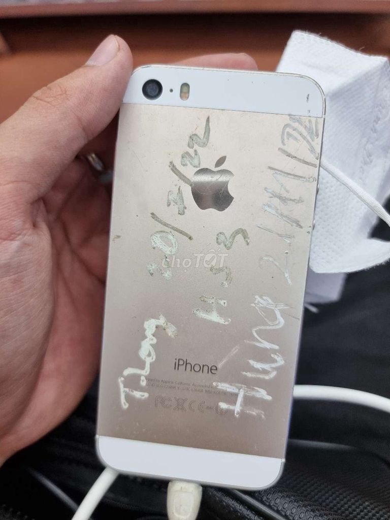 Apple iPhone 5 Vàng. Mua bán Điện thoại tại Huyện Thạch Thất Hà Nội được đăng bởi Vanh đặng hình 1