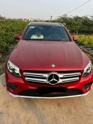 Mercedes-Benz GLC 300 4Matic 2017 Đỏ. Mua bán Ô tô tại Quận Tây Hồ Hà Nội được đăng bởi Lưu Phương Namm