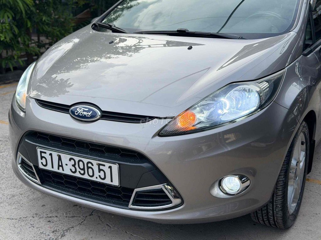 Ford Fu 2012 photo 3