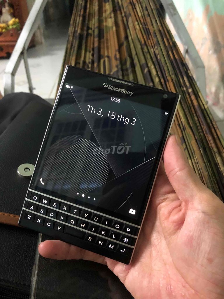 Blackberry Passport Black 990k