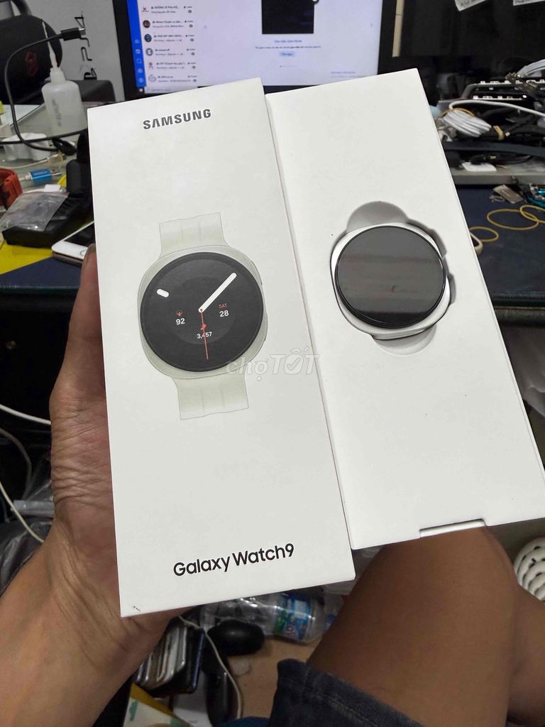 Samsung Galaxy Watch 9 40mm Trắng. Mua bán Thiết bị đeo thông minh tại Quận Ba Đình Hà Nội được đăng bởi Mr Cường hình 1
