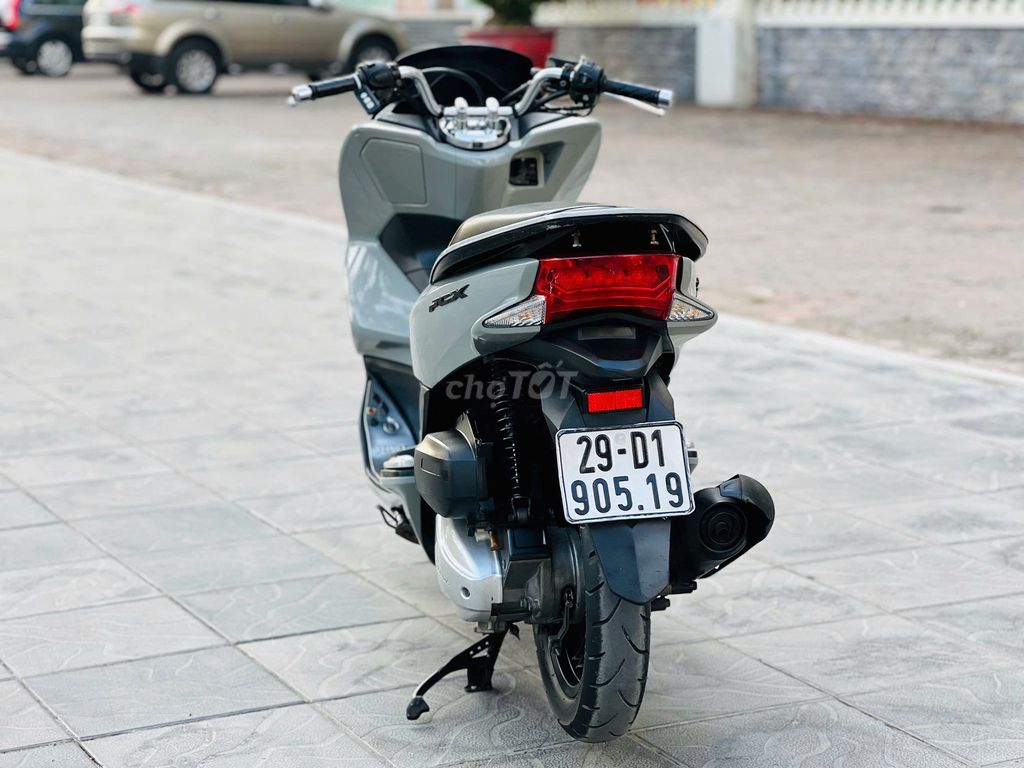 HONDA PCX ĐỜI MỚI CHÍNH CHỦ BIỂN 29. Mua bán Xe máy tại Quận Nam Từ Liêm Hà Nội được đăng bởi Hoàng Lan hình 4