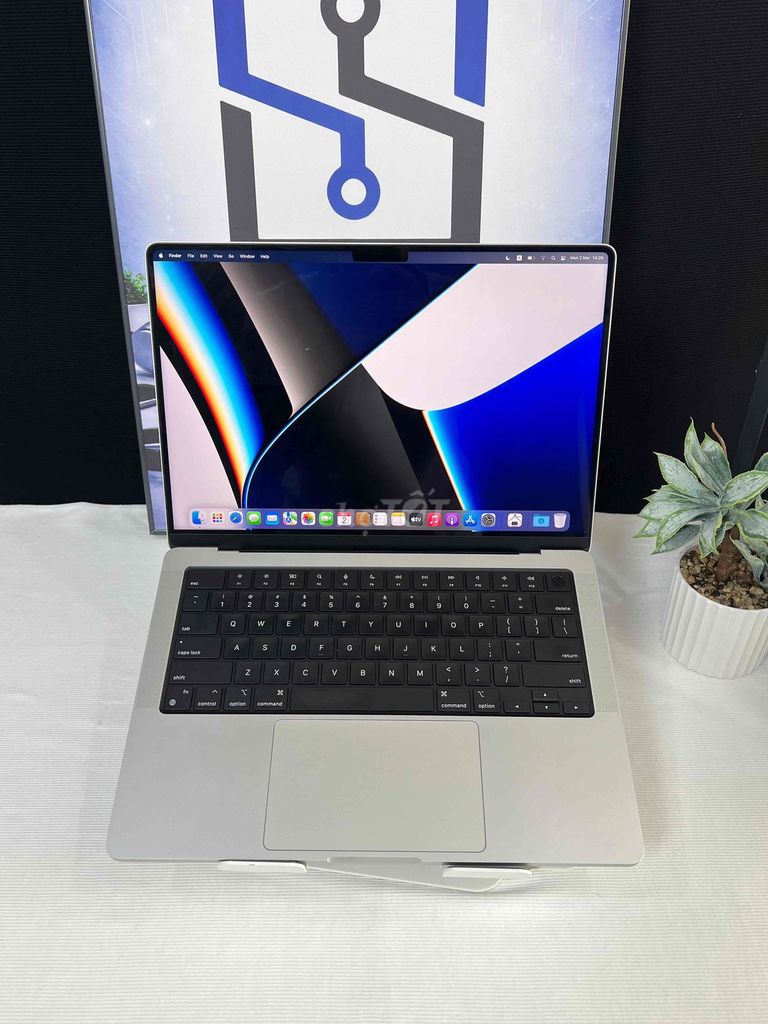 Macbook Pro 14" M1 Pro 16/512Gb Silver 98,5% Pin95. Mua bán Laptop tại Quận Tân Bình Tp Hồ Chí Minh được đăng bởi Trần Nhật Khang hình 1