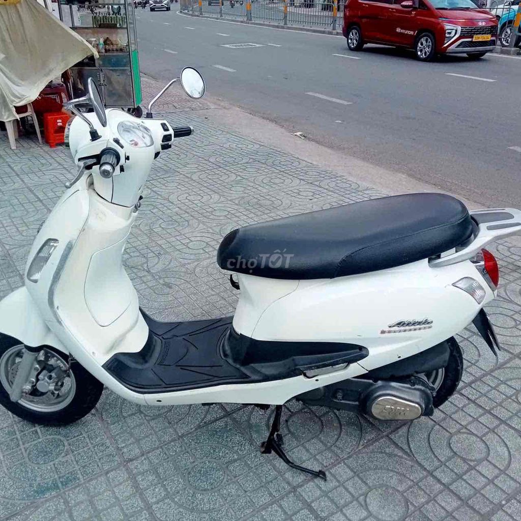 xe attila elyzabet đi làm đi chơi còn đep cần bán. Mua bán Xe máy tại Quận Phú Nhuận Tp Hồ Chí Minh được đăng bởi tung lam hình 1