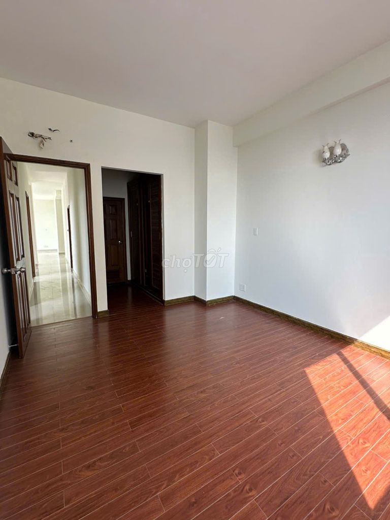 CHO THUÊ CĂN HỘ BELLEZA. DT 100M, 3pn, nhà trống. Giá 11 triệu