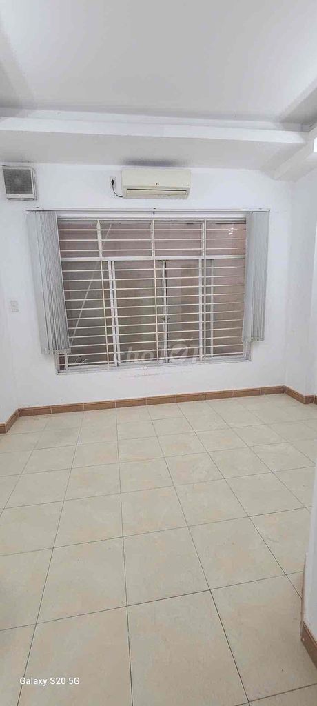 Фасадный дом, улица Со 4, район 11, 4х20м, 4 этажа