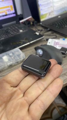 apple watch series 3  38mm  zin  cũ  có  sước. Mua bán Thiết bị đeo thông minh tại Quận Hồng Bàng Hải Phòng được đăng bởi nguyễn văn tuân
