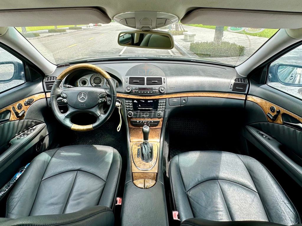 Mercedes Benz E Class 2008 E200 - 160000 km. Mua bán Ô tô tại Quận Hoàng Mai Hà Nội được đăng bởi Anh Tú hình 6
