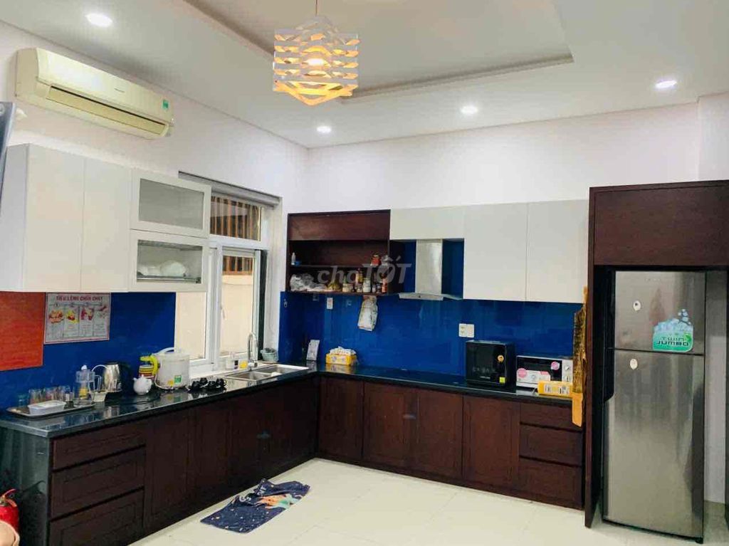 Pet-friendly furnished house on the FPT City shophouse row — photo 3