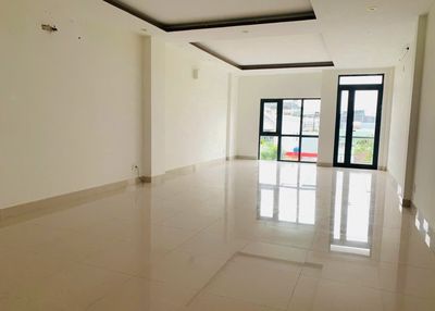 Cho thuê tòa nhà 4.5 tầng Bùi Tá Hán, trục đường Vip nhất Nam Việt Á. Cho thuê văn phòng, mặt bằng kinh doanh tại Quận Ngũ Hành Sơn Đà Nẵng được đăng bởi Nguyễn Quốc Kỳ