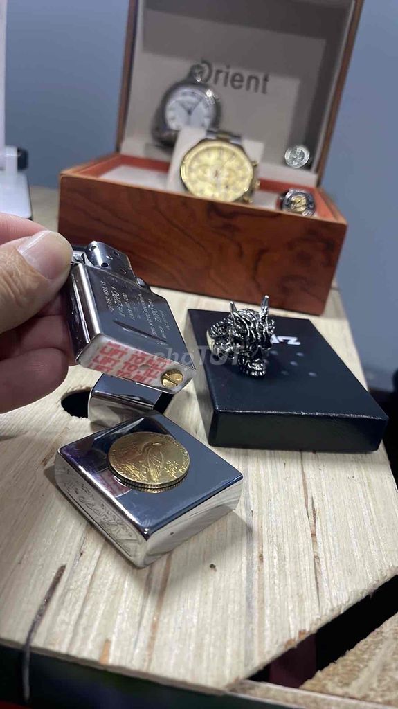 Bật lửa Zippo + nhẫn đầu lâu