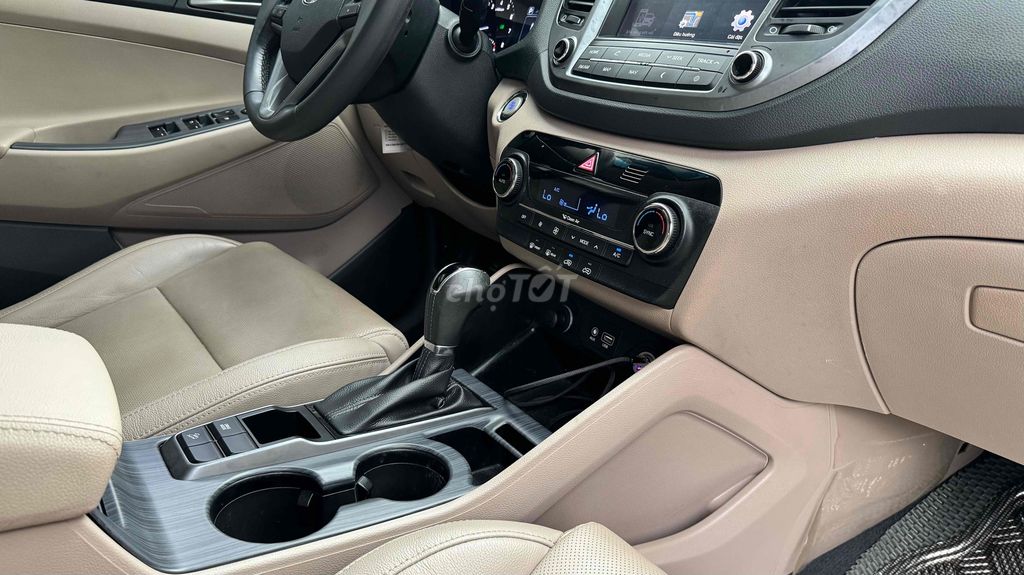 Hyundai Tucson 2018 2.0 AT - 49000 km. Mua bán Ô tô tại Thành phố Buôn Ma Thuột Đắk Lắk được đăng bởi đạt lê hình 13