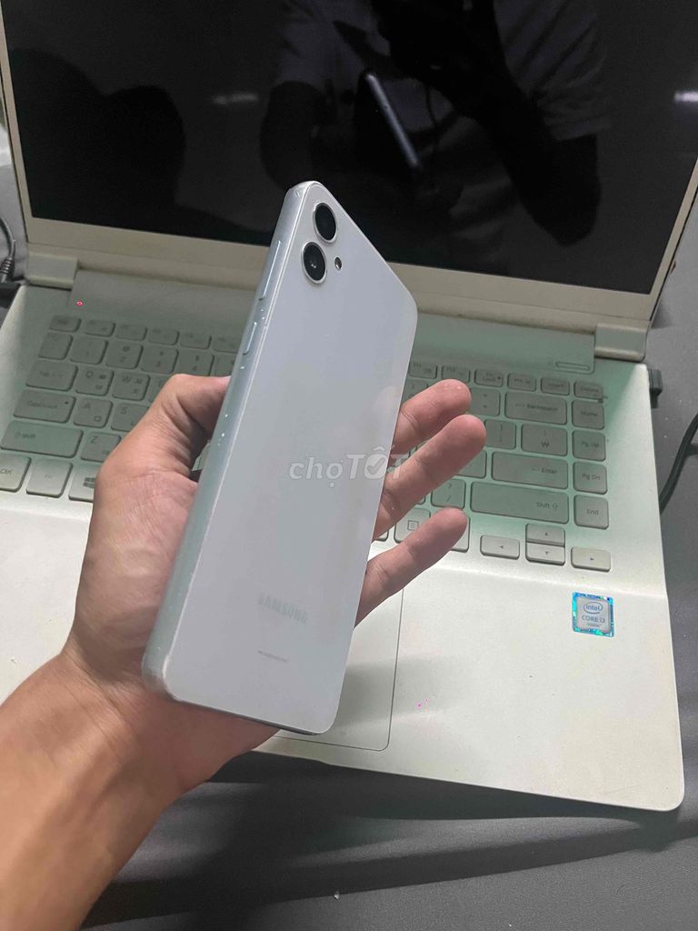 Samsung A05 Trắng Màn bể kính. Mua bán Điện thoại tại Quận Gò Vấp Tp Hồ Chí Minh được đăng bởi michael hình 1