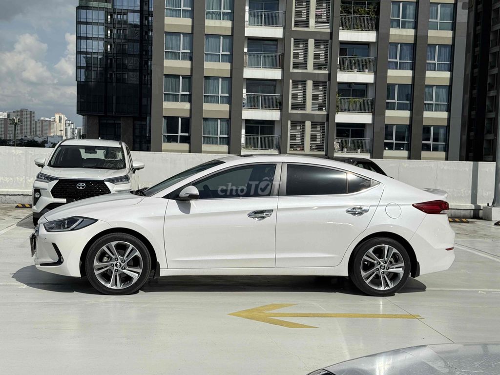 Hyundai Elantra 2016 2.0 AT - 47000 km - Siêu Đẹp. Mua bán Ô tô tại Quận Bình Thạnh Tp Hồ Chí Minh được đăng bởi Công Sang hình 8
