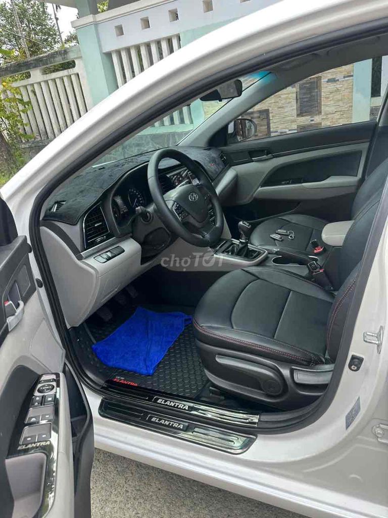 Hyundai Elantra 2016 1.6 MT. Mua bán Ô tô tại Thị xã Hương Trà Thừa Thiên Huế được đăng bởi Diễm Quỳnh hình 5