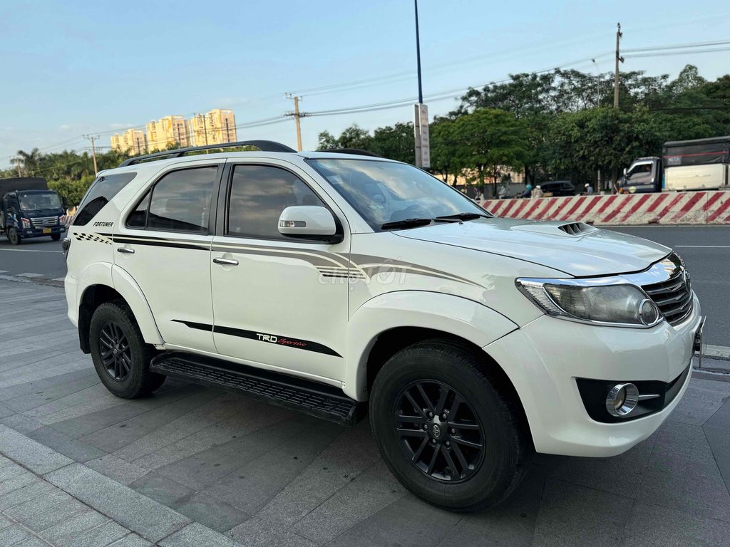 Toyota Fortuner 2010 số sàn xe gd chuẩn đẹp căng