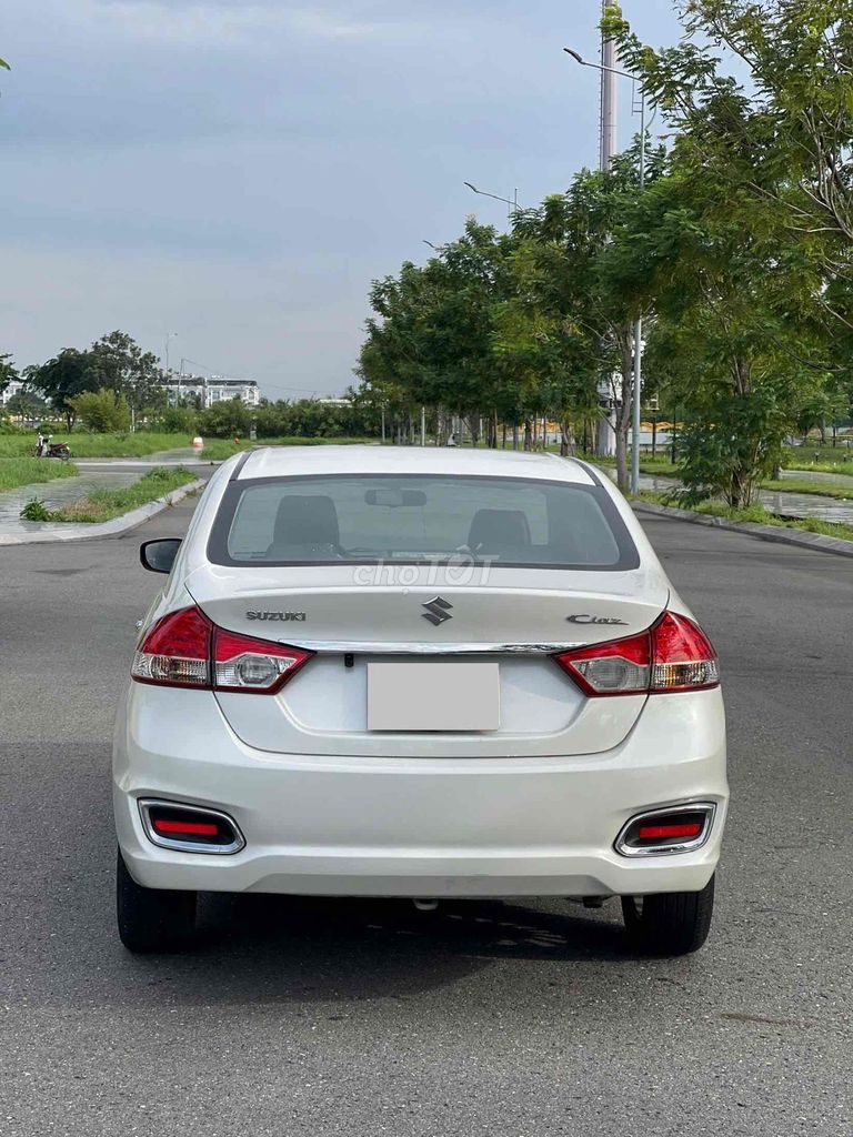 SUZUKI CIAZ 2020 - Odo 6,7 vạn - Màu Trắng.. Mua bán Ô tô tại Thành phố Thủ Đức Tp Hồ Chí Minh được đăng bởi Trương Văn Vương hình 4