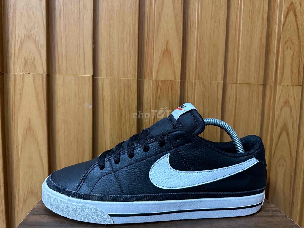 Giày Nike chính hãng size 41 mới keng zin 98%