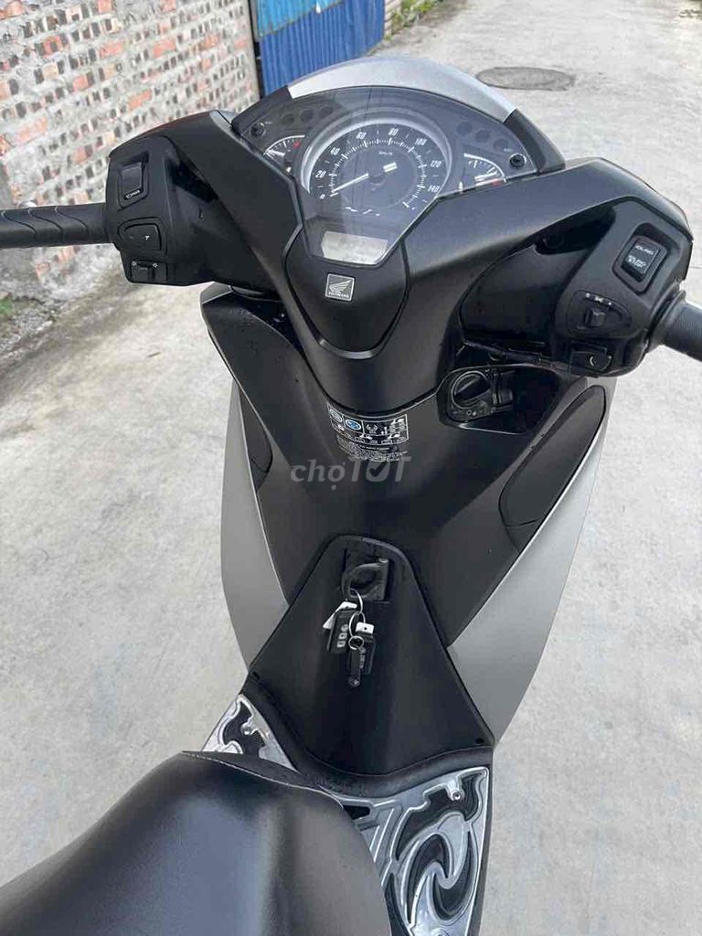 Cần bán sh 150 abs 2017 máy zin 1 chủ. Mua bán Xe máy tại Quận Kiến An Hải Phòng được đăng bởi Đức Anh  hình 5