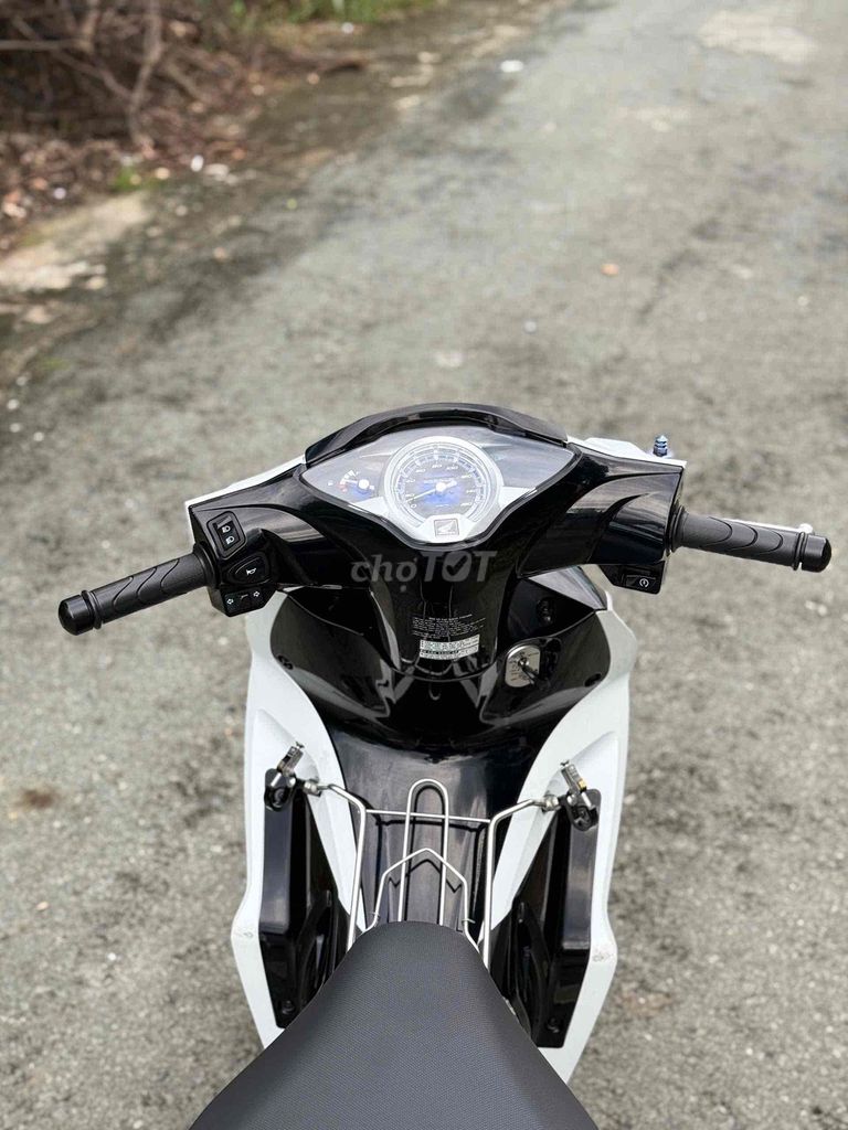 futrue 2025 bstp chính chủ odo 2 ngàn cây. Mua bán Xe máy tại Huyện Củ Chi Tp Hồ Chí Minh được đăng bởi HuỳnhLâm Bổn hình 16