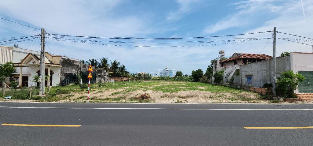 MT 998B Kinh doanh cách 500m biển Hồ Tràm- 15x58- 150m2 thổ cư- SHCC