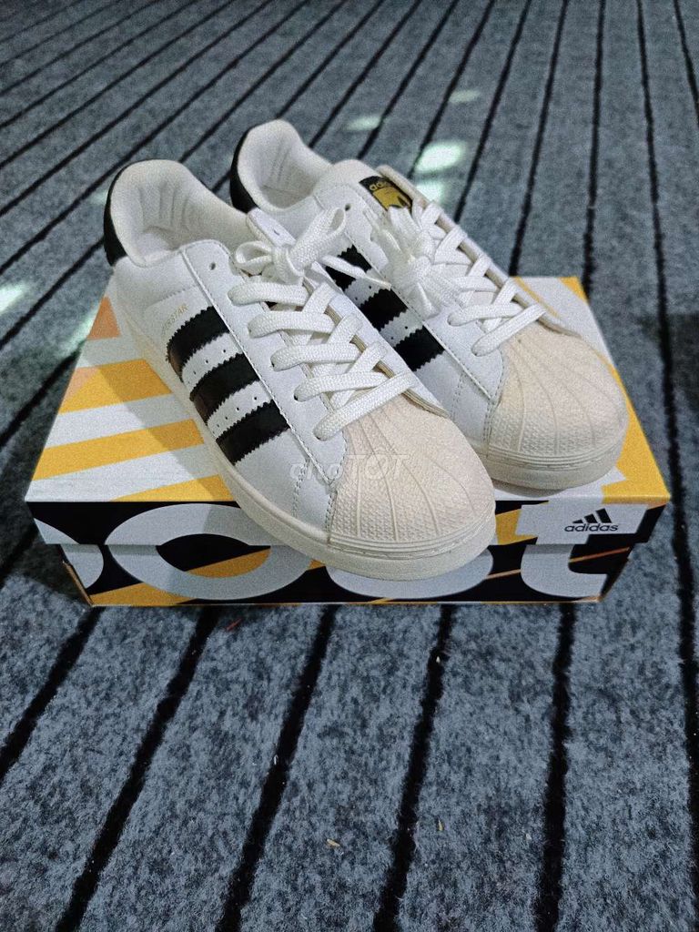 [Bán lại] Giày Adidas Superstar size 41-42. Mua bán Giày dép tại Huyện Hải Hậu Nam Định được đăng bởi Đạt  hình 1