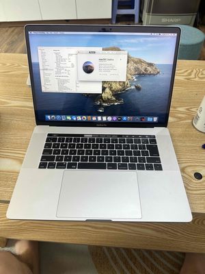 Macbook Pro 2016 15 inch i7/16/256 vga